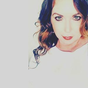 Meet your Posher, Yvette